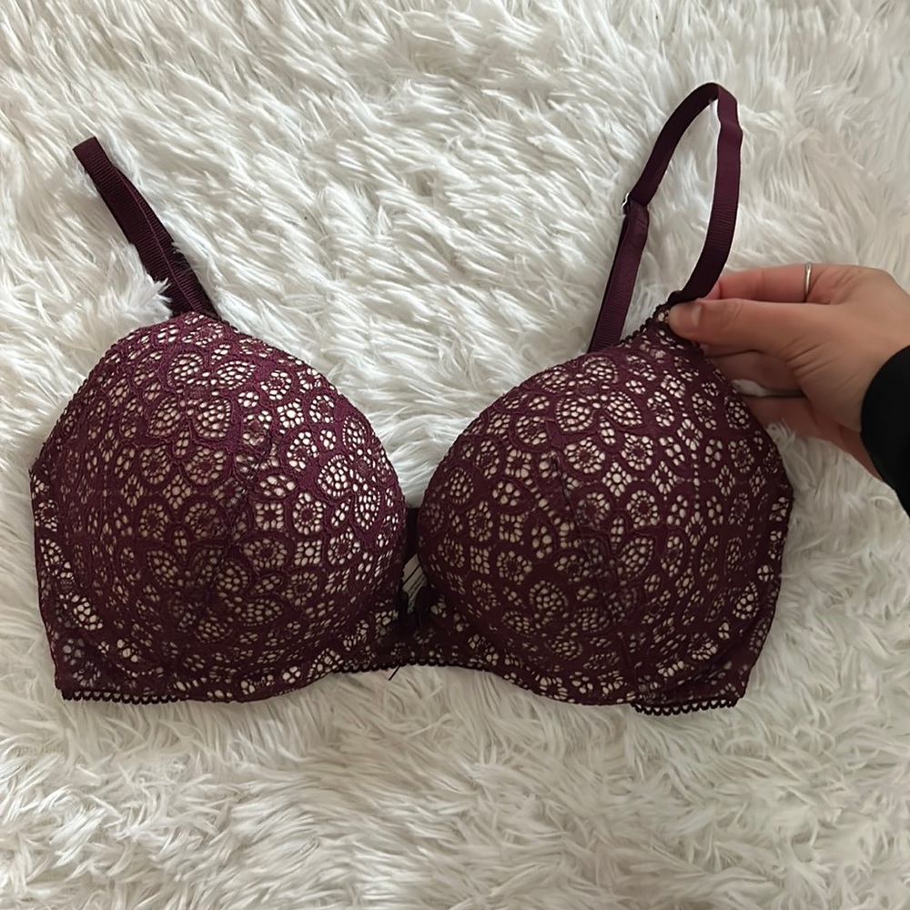 VICTORIAS SECRET DREAM ANGELS PUSH-UP SIZE 32D MAROON.